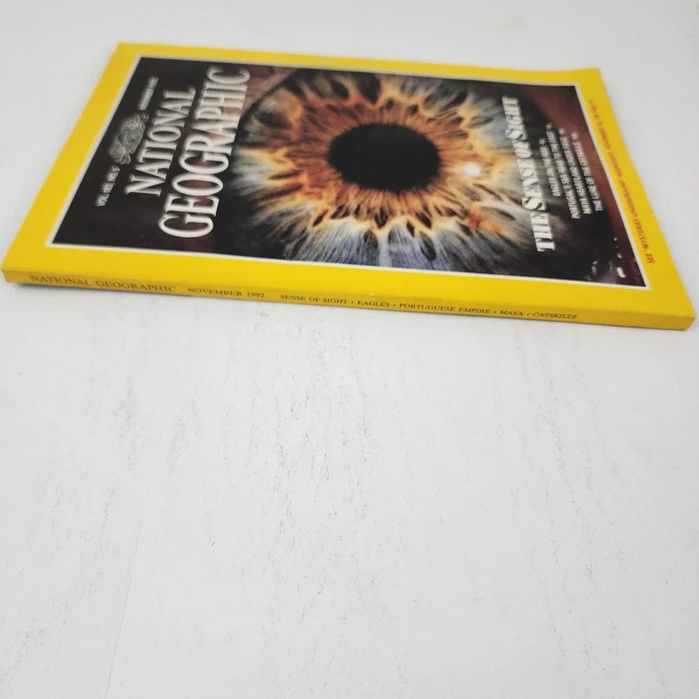 National Geographic Magazine November 1992 No Map